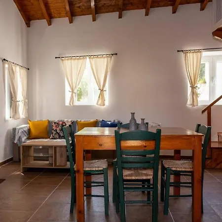 Ferienhaus Sophie's Garden Studio *